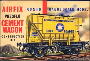 Box artwork: Presflo Cement Wagon construction kit R2 / 02662