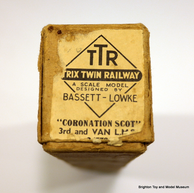 File:Box end label for Coronation Scot carriage (Trix Twin Railway).jpg ...