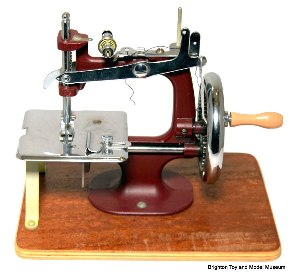 Essex Mk1 Miniature Sewing Machine The Brighton Toy and Model Index